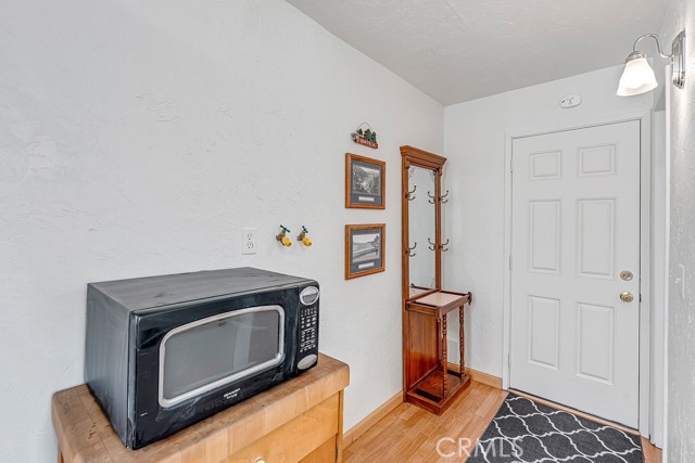 Detail Gallery Image 10 of 28 For 523 Wabash Ln, Sugarloaf,  CA 92386 - 2 Beds | 1 Baths