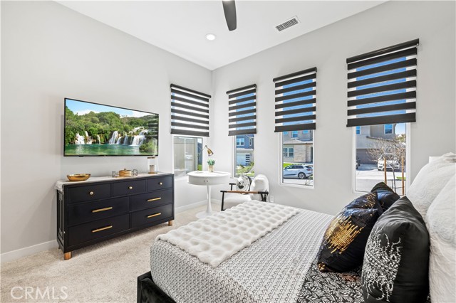 Detail Gallery Image 29 of 57 For 28618 Bloom, Saugus,  CA 91350 - 5 Beds | 4/1 Baths