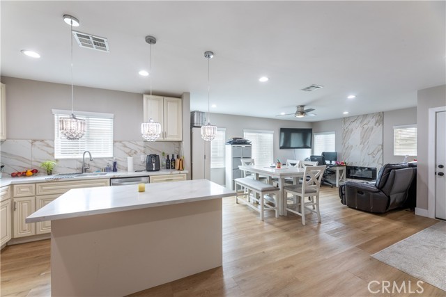 1344 Ximeno Avenue, Long Beach CA: https://media.crmls.org/medias/df977f44-f48f-4301-a3f8-9d7746b430cc.jpg