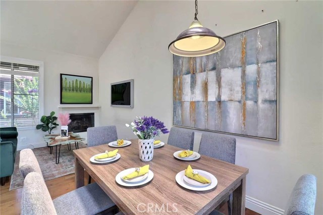 Detail Gallery Image 7 of 11 For 1348 E Orange Grove Bld #4,  Pasadena,  CA 91104 - 2 Beds | 2 Baths