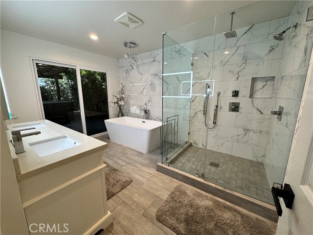 Detail Gallery Image 6 of 6 For 20871 Crestview Ln, Huntington Beach,  CA 92646 - 4 Beds | 2/1 Baths