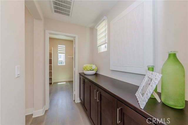 195 Stellar, Irvine CA: https://media.crmls.org/medias/df98cdd7-ad80-4a30-bebc-bf921bbece1a.jpg