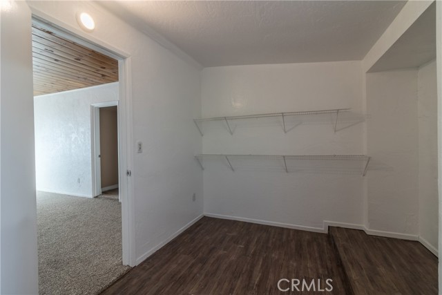 9047 10th Ave, Hesperia CA: https://media.crmls.org/medias/df98de41-7f73-4a12-bc9a-f0a1c5f8f63c.jpg