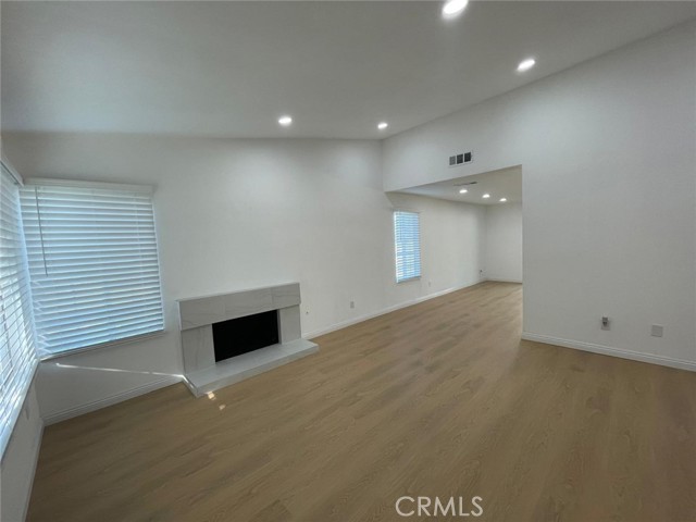 Detail Gallery Image 9 of 19 For 291 N Church, Rialto,  CA 92376 - 4 Beds | 2 Baths