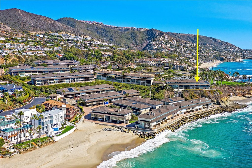 https://media.crmls.org/medias/df99e180-a986-42d9-a020-44fec14f0f5a.jpg?preset=X-Large