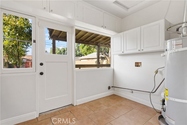 3007 Park Way, Bakersfield CA: https://media.crmls.org/medias/df9a1acc-472b-4398-8b3f-03f49fde3d99.jpg