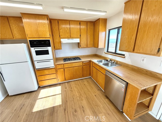 8554 Athel Avenue, Inyokern CA: https://media.crmls.org/medias/df9a89e6-14e8-41c8-b4bd-91e85dd35f2e.jpg