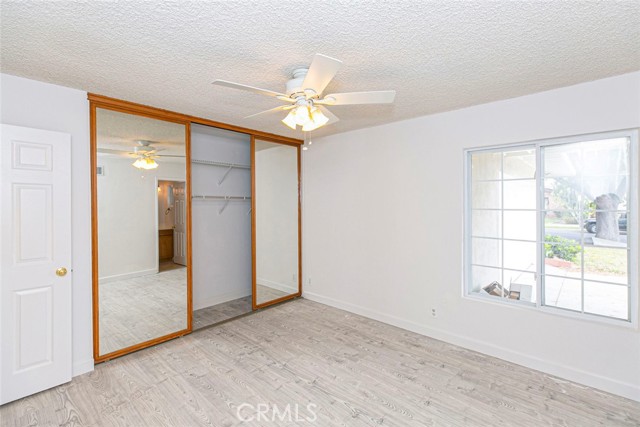 22504 Hartland St, West Hills CA: https://media.crmls.org/medias/df9ad7a8-9cdb-4c92-95d6-af944be7f72d.jpg