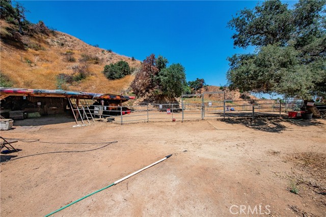 3597 Shaw Ranch Road, Pasadena CA: https://media.crmls.org/medias/df9aef73-e6aa-4602-a7c9-7d2ad1a59481.jpg