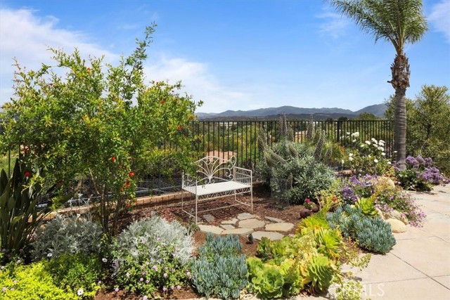 Detail Gallery Image 32 of 37 For 27086 Maple Tree Ct, Valencia,  CA 91381 - 4 Beds | 3 Baths