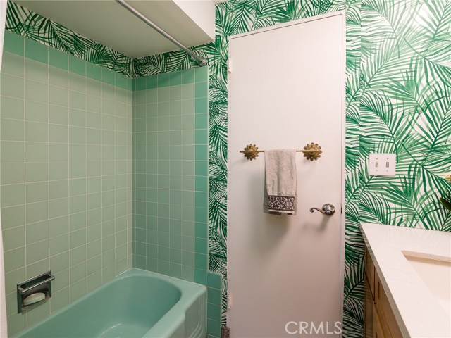 Detail Gallery Image 15 of 36 For 100 Atlantic Ave Ph2,  Long Beach,  CA 90802 - 2 Beds | 2 Baths