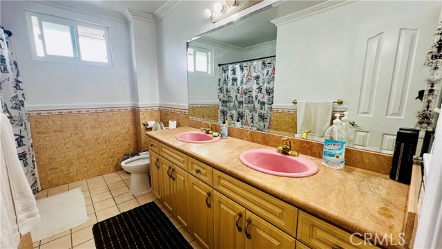4127 W 130th Street, Hawthorne CA: https://media.crmls.org/medias/df9d3b35-d9e1-4c8b-95ce-bade167dc863.jpg