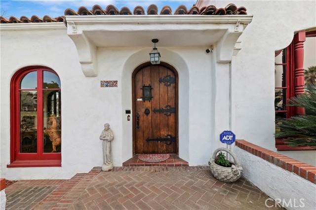 Image 4 of 73 For 4202 University