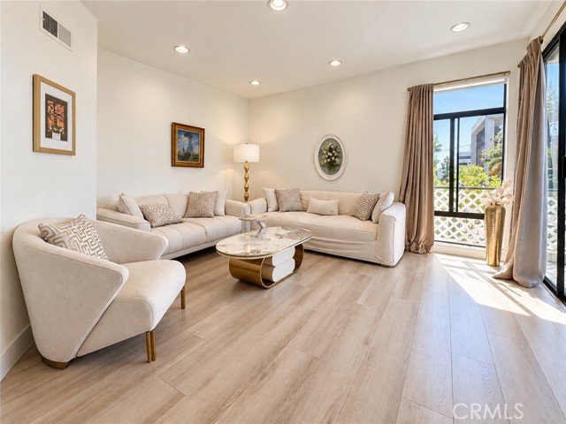2 Bed Home for Sale in Burbank, California