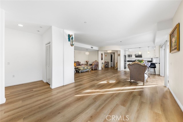 Detail Gallery Image 6 of 10 For 600 N Atlantic Blvd #516,  Monterey Park,  CA 91754 - 3 Beds | 2/1 Baths