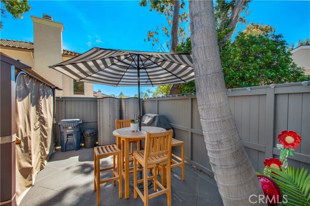 Detail Gallery Image 10 of 46 For 19652 Stern Ln, Huntington Beach,  CA 92648 - 2 Beds | 2 Baths