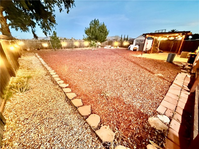 Detail Gallery Image 9 of 11 For 14210 Kingsway Ct, Moreno Valley,  CA 92553 - 4 Beds | 2 Baths