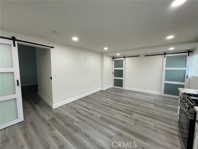 Detail Gallery Image 8 of 27 For 26346 Pawpaw Ct #1,  Corona,  CA 92883 - 1 Beds | 2 Baths