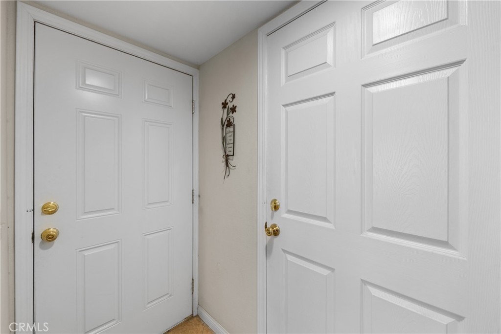 MLS #OC25260495 image #3