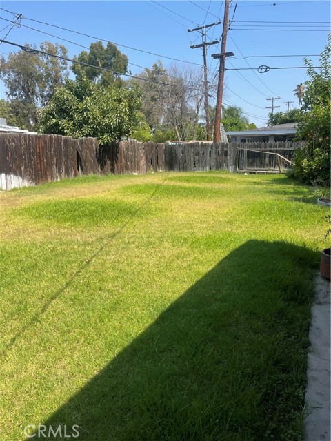 7702 cassia ave, Riverside CA: https://media.crmls.org/medias/dfa0936d-c56a-4c52-bfe6-150563dea157.jpg