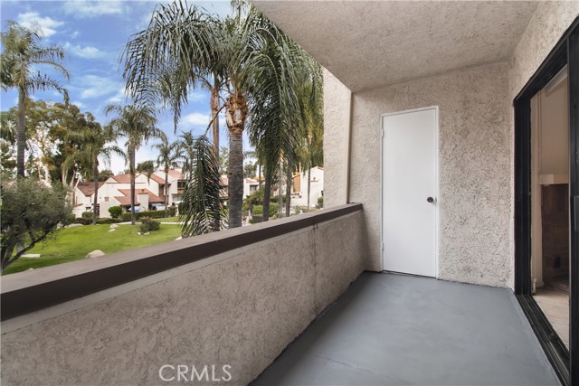 Detail Gallery Image 18 of 29 For 21500 Califa St #97,  Woodland Hills,  CA 91367 - 2 Beds | 2 Baths