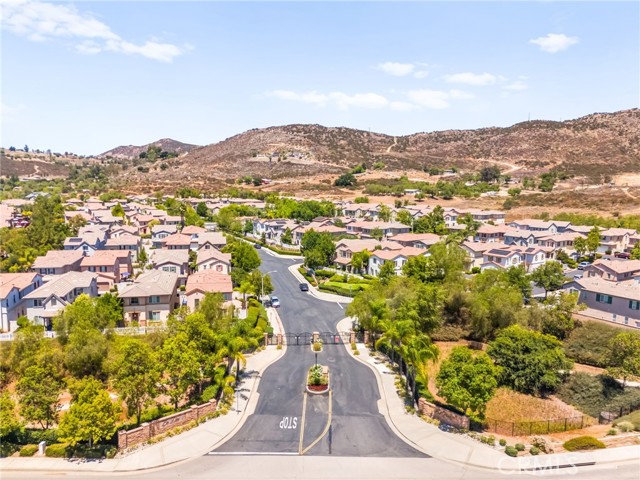 27620 Desert Gold Court, Murrieta CA: https://media.crmls.org/medias/dfa20895-447e-48d4-b8ce-e4d6bdd9e139.jpg