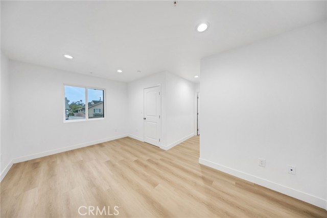 Image 6 of 62 For 3549 4th Street