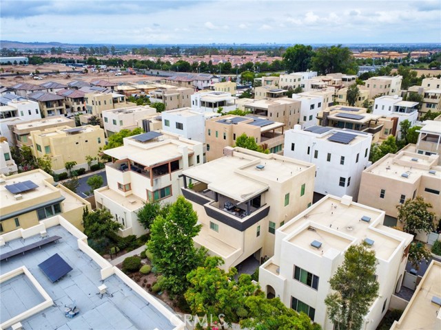 320 Magnet, Irvine CA: https://media.crmls.org/medias/dfa28b5a-8e3a-4734-89d1-4228cee73581.jpg