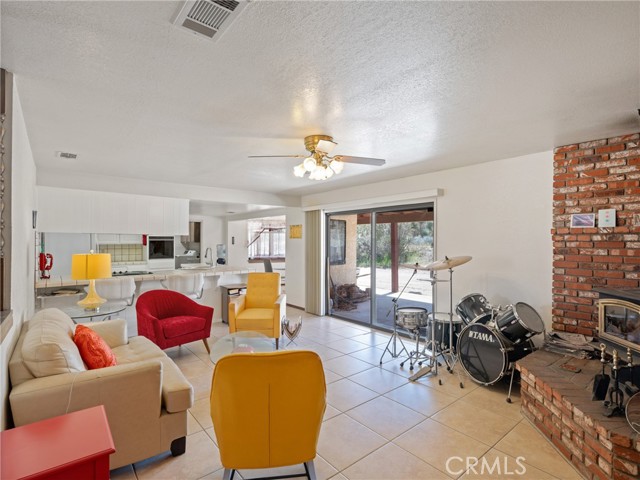 Detail Gallery Image 15 of 40 For 10174 via Verde Ave, Pinon Hills,  CA 92372 - 3 Beds | 2 Baths