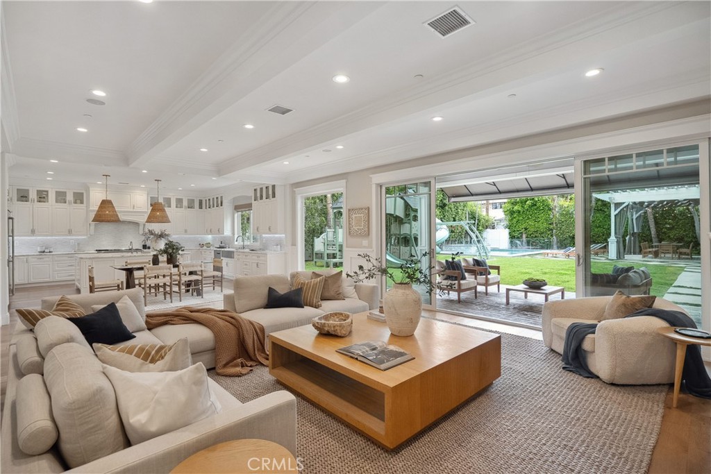 4455 Mammoth AvenueSherman Oaks img 36