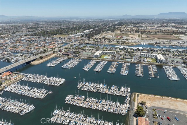 Detail Gallery Image 51 of 53 For 4027 W Hemlock St, Oxnard,  CA 93035 - 4 Beds | 3/1 Baths