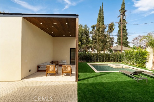 Detail Gallery Image 49 of 58 For 5525 Carpenter Ave, Valley Village,  CA 91607 - 5 Beds | 6/1 Baths