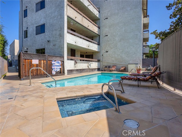 Detail Gallery Image 36 of 43 For 222 N Rose St #203,  Burbank,  CA 91505 - 1 Beds | 2 Baths