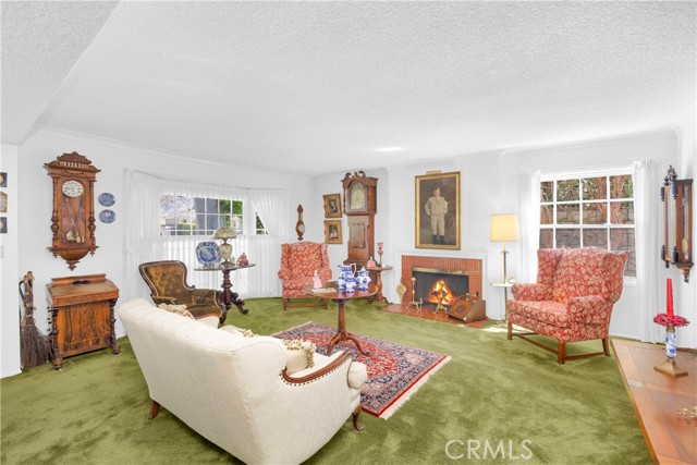 Detail Gallery Image 4 of 30 For 11731 Argyle Dr, Rossmoor,  CA 90720 - 4 Beds | 2 Baths