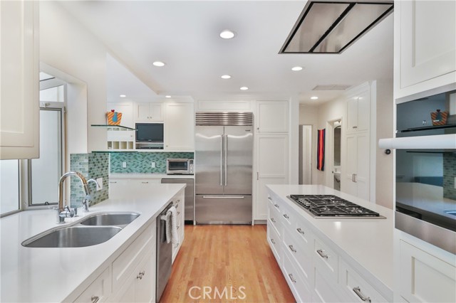Detail Gallery Image 13 of 38 For 8944 Amestoy Ave, –,  CA 91324 - 3 Beds | 2 Baths