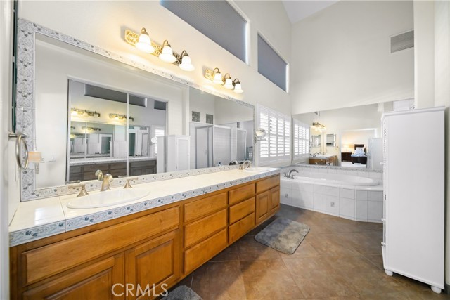 9394 Gum Tree Drive, Corona CA: https://media.crmls.org/medias/dfa4c365-fbd5-4417-8c9b-e75d35603286.jpg