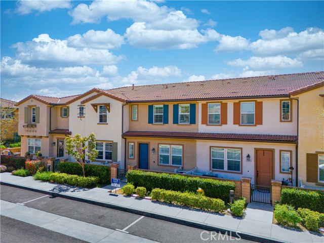 Detail Gallery Image 33 of 46 For 2886 E via Fiano, Ontario,  CA 91764 - 3 Beds | 2/1 Baths