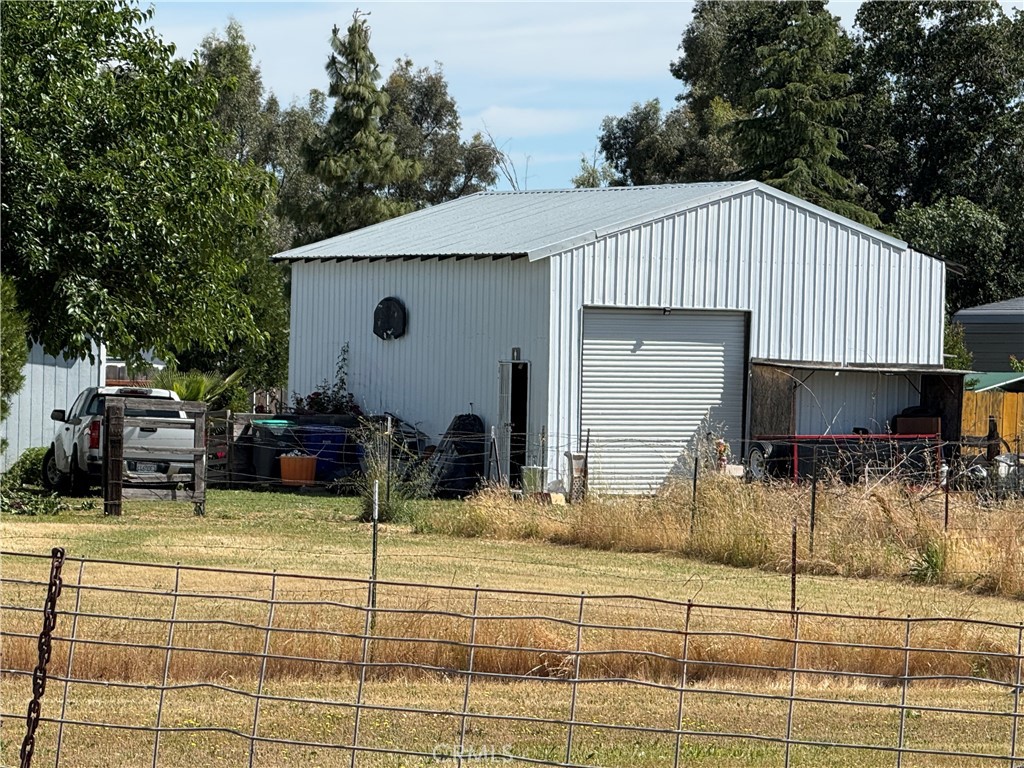 https://media.crmls.org/medias/dfa569fb-b046-4ed5-864a-8bca5bbd0aa4.jpg?preset=X-Large