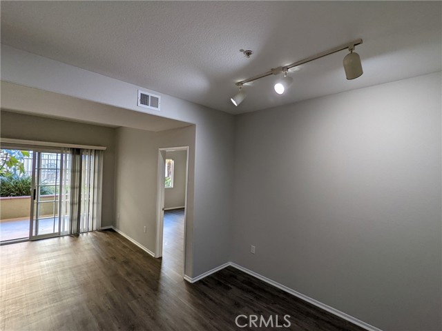 Detail Gallery Image 8 of 24 For 1215 E San Antonio Dr, Long Beach,  CA 90807 - 2 Beds | 2 Baths