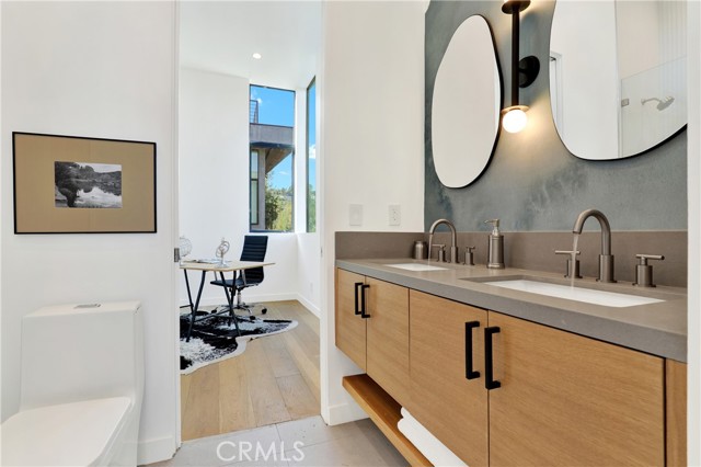 Detail Gallery Image 22 of 45 For 3949 Glenalbyn Dr, Los Angeles,  CA 90065 - 3 Beds | 2/1 Baths