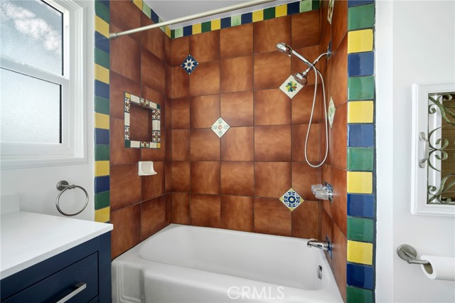 Detail Gallery Image 15 of 31 For 2497 Niagara Way, Eagle Rock,  CA 90041 - 3 Beds | 1 Baths