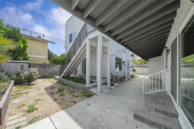 Detail Gallery Image 17 of 21 For 12930 Gilmore Ave, Los Angeles,  CA 90066 - 3 Beds | 2 Baths