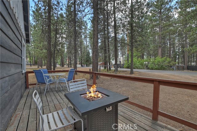 Detail Gallery Image 10 of 50 For 401 Knight Ave, Big Bear Lake,  CA 92315 - 7 Beds | 4 Baths