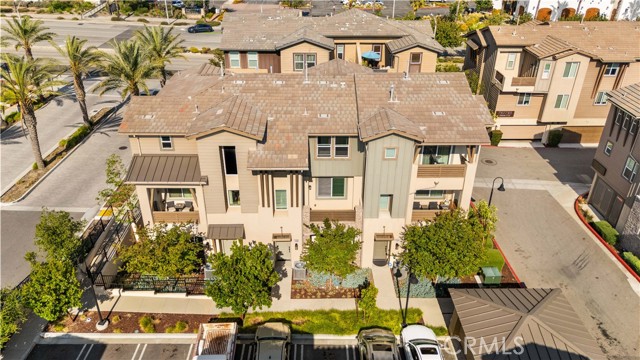 7356 Luminaire Place, Rancho Cucamonga CA: https://media.crmls.org/medias/dfa73e34-06bb-4720-889f-dda7be131ff0.jpg