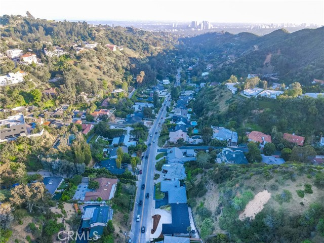 Detail Gallery Image 58 of 71 For 2321 Coldwater Canyon Dr, Beverly Hills,  CA 90210 - 3 Beds | 2 Baths