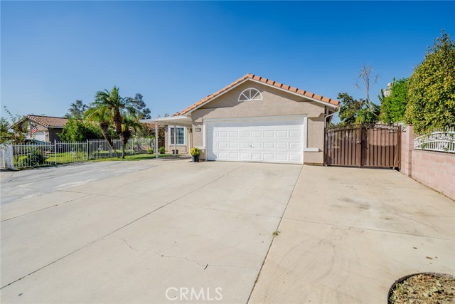8982 Carob Drive, Fontana, CA, 92335 8982 Carob Drive, Fontana, CA, 92335