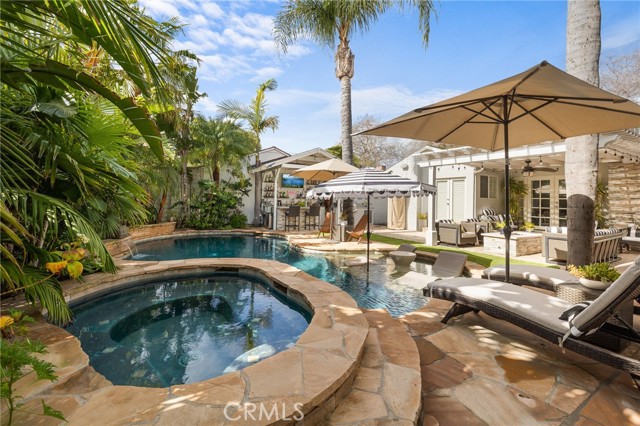 10340 Margate Street, North Hollywood CA: https://media.crmls.org/medias/dfa7fca7-e56a-4d2f-8837-d17f542a8aed.jpg
