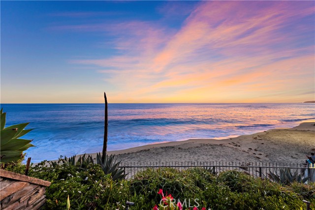 Detail Gallery Image 27 of 38 For 1603 S Coast Hwy #F,  Laguna Beach,  CA 92651 - 3 Beds | 2/1 Baths