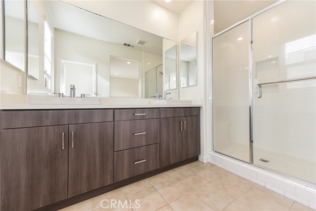 Detail Gallery Image 26 of 31 For 248 Harringay, Irvine,  CA 92618 - 3 Beds | 3/1 Baths