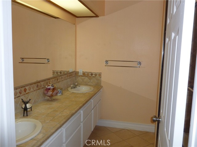 Detail Gallery Image 19 of 42 For 14030 Simshaw, Sylmar,  CA 91342 - 3 Beds | 2/1 Baths